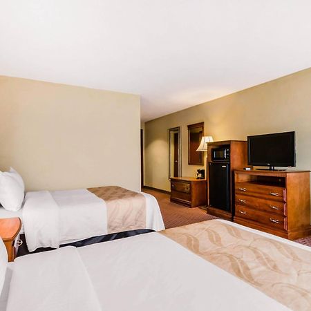 קרת'ג' Quality Inn & Suites מראה חיצוני תמונה