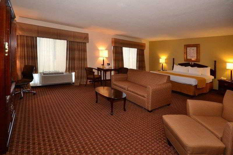 קרת'ג' Quality Inn & Suites מראה חיצוני תמונה