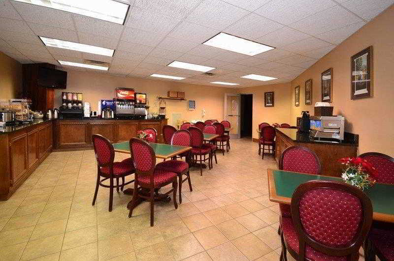 קרת'ג' Quality Inn & Suites מראה חיצוני תמונה
