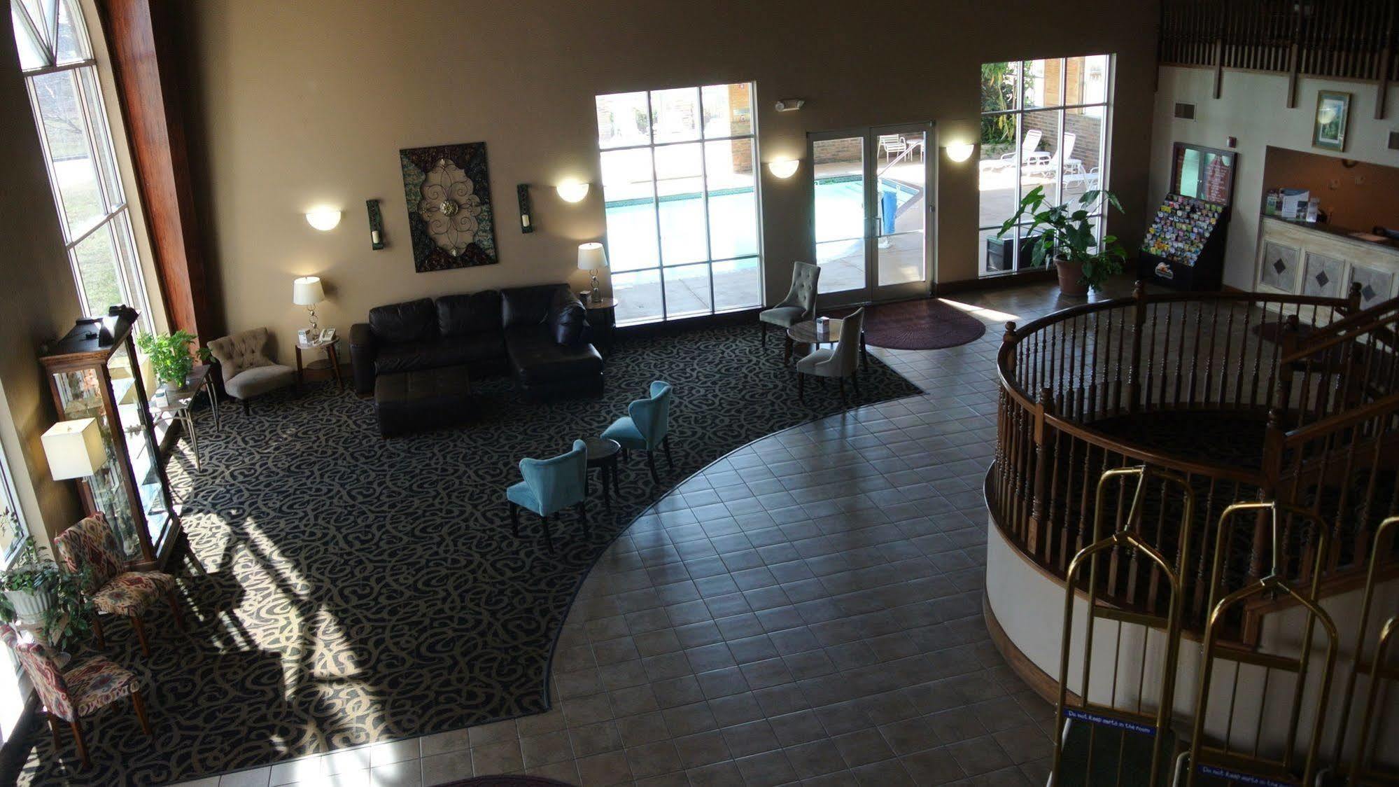 קרת'ג' Quality Inn & Suites מראה חיצוני תמונה