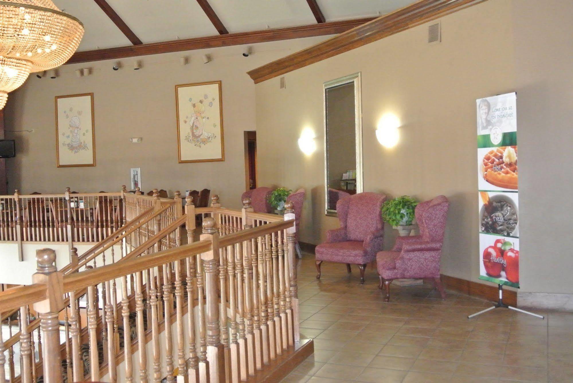 קרת'ג' Quality Inn & Suites מראה חיצוני תמונה